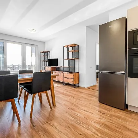 Svetly S Parkovanim A Klimatizaciou V Novostavbe Apartmán *